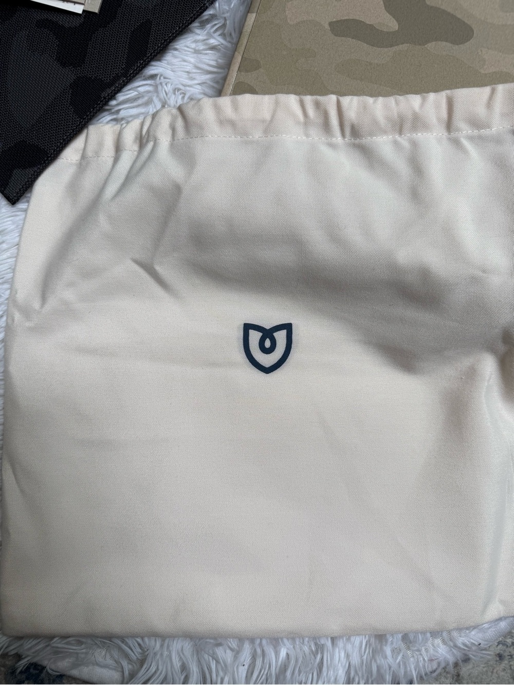 NWT Rothy’s The Essential Pouch - Picture 8 of 9